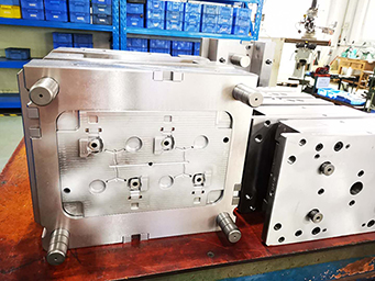 又一套精密注塑模具確認(rèn)走模啦！