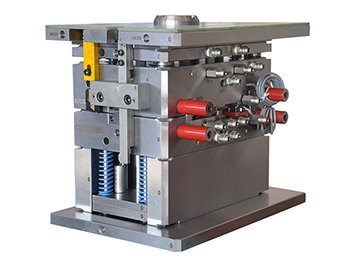  汽車電池蓋注塑模具的創(chuàng)新對汽車行業(yè)的影響。