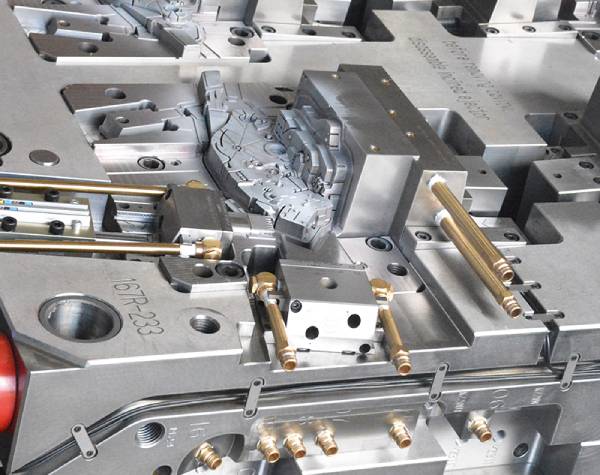 銘洋宇通精密注塑模具加工廠 銘洋宇通精密注塑模具加工廠