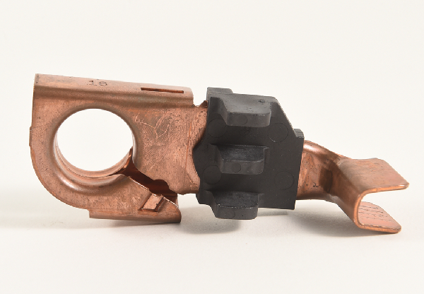 汽車連接器塑膠模具 汽車連接器塑膠模具