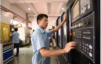 注塑生產塑料制品發(fā)生脆性斷裂的原因是什么？