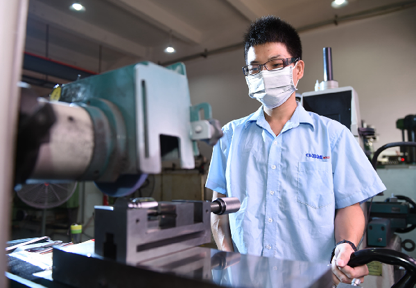 廣東注塑模具廠(chǎng)家