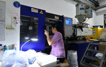 精密注塑成型對注塑機(jī)的要求是什么？