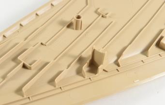 包膠二次注塑成型時，TPE軟膠粘模具如何改善？