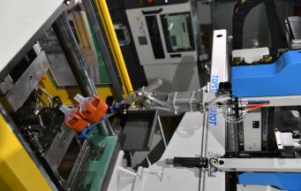 塑膠模具為什么需要做運(yùn)水？