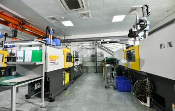 揭秘：為什么每個(gè)注塑廠都離不開攪拌機(jī)？