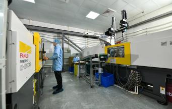 PEEK 注塑與精密模具：賦能人形機(jī)器人核心關(guān)節(jié)，銘洋宇通如何突破 0.01mm 精度壁壘，成為 AI 時代的可靠伙伴？